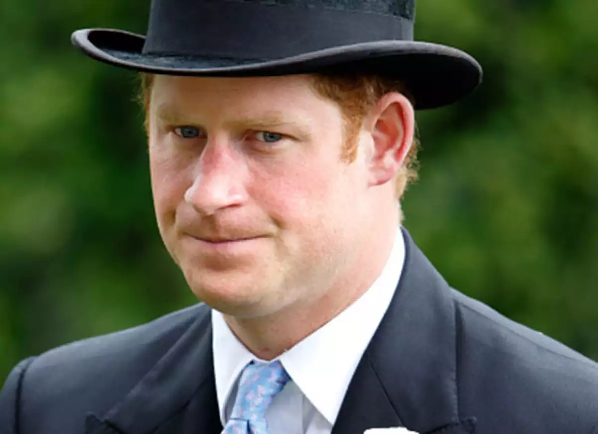 Harry dijo sentirse mal por no asistir al bautizo de la princesa Charlotte. Sin embargo, no parece arrepentido.