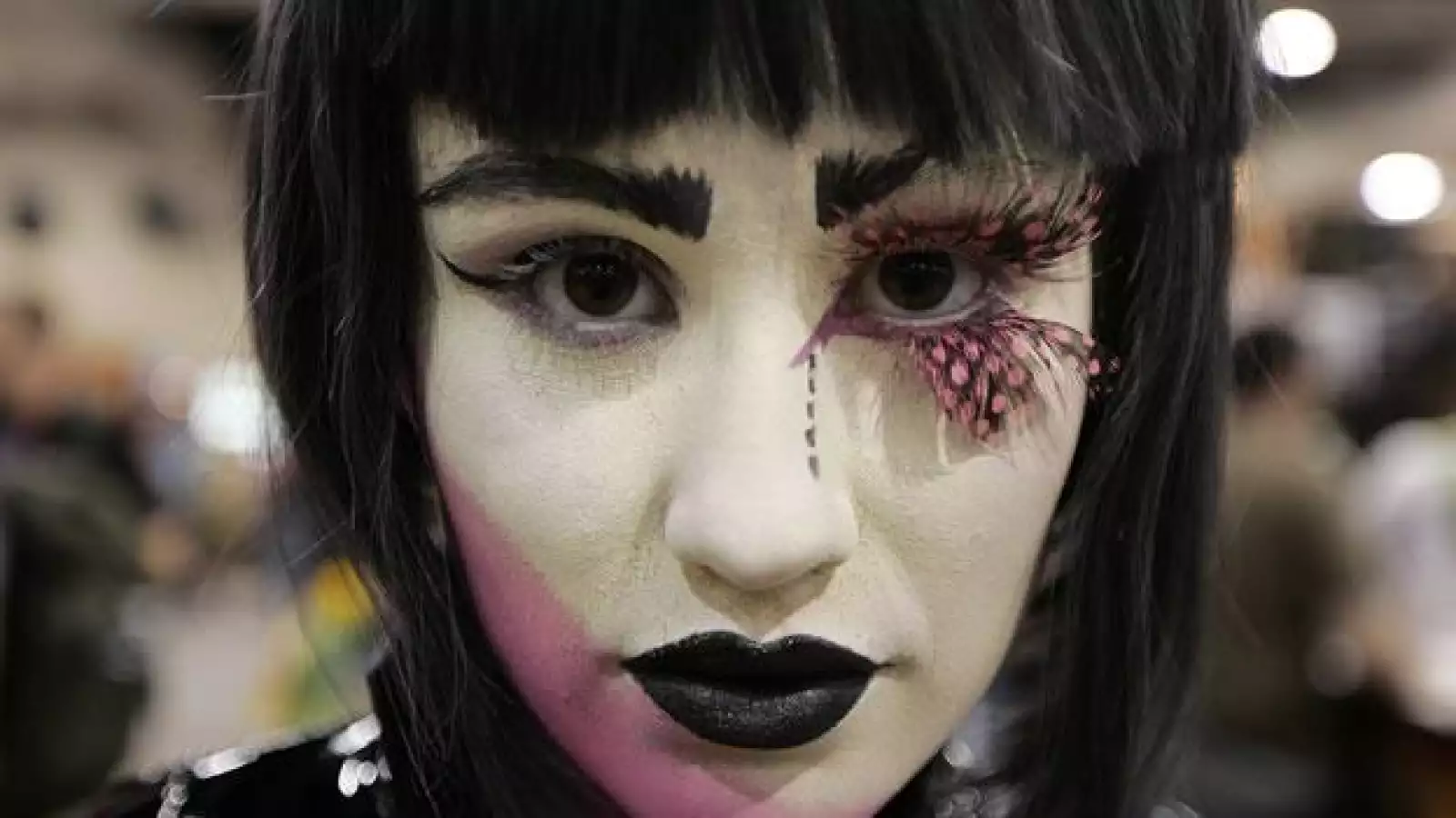 Rowan Weir, disfrazada singularmente en el Comic-Con