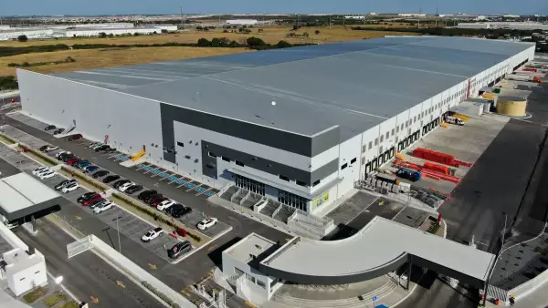 Fibra Monterrey analiza compra de Terrafina