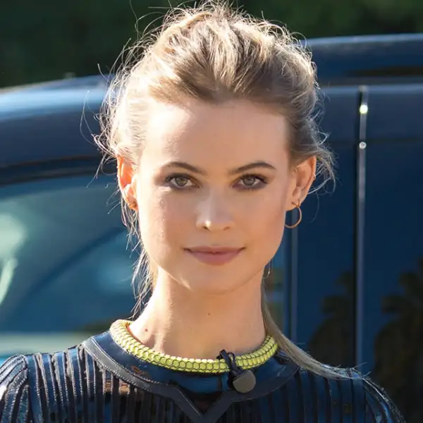 La fiebre del fleco empezó cuando la hermosa modelo de Victoria´s Secret, Behati Prinsloo, se lo cortó.