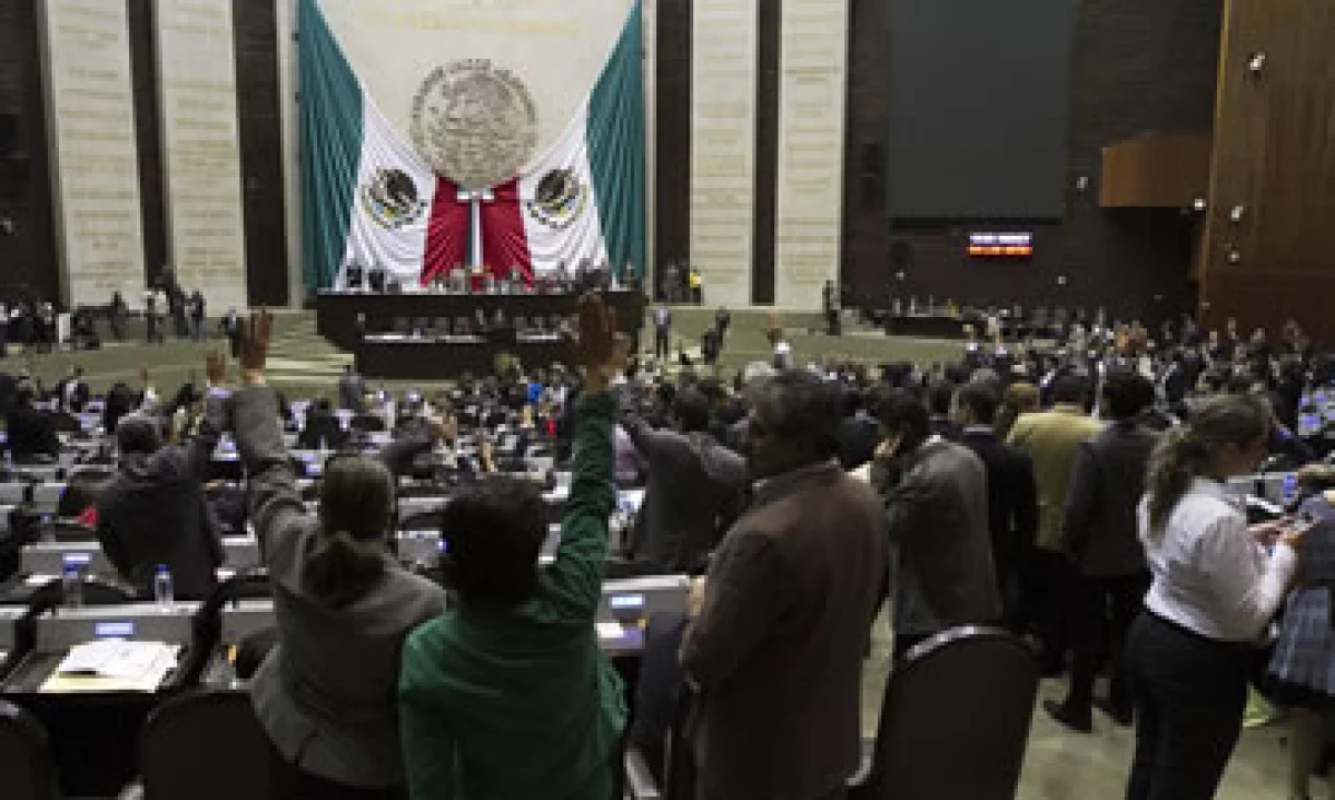 Antes de aprobar el Código Fiscal, los diputados aprobaron los cambios a la Ley Aduanera. (Foto: Notimex)