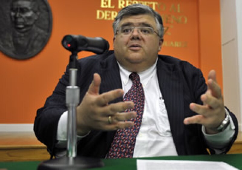 Agustín Carstens, secretario de Hacienda, prepara una reforma tributaria (Foto: Notimex)