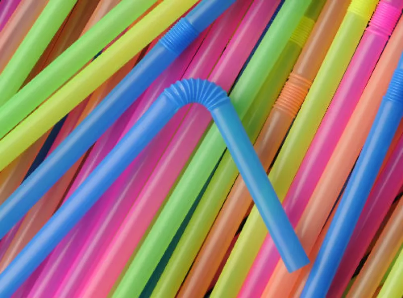 popotes de pl�stico de colores