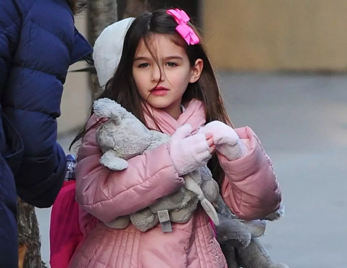 Desde Suri Cruise hasta las hijas de Barack Obama, pasando por las gemelas Olsen y terminando con el clan Jolie Pitt, todos ellos tienen algo en común, sus padres gastan fortunas en su educación.