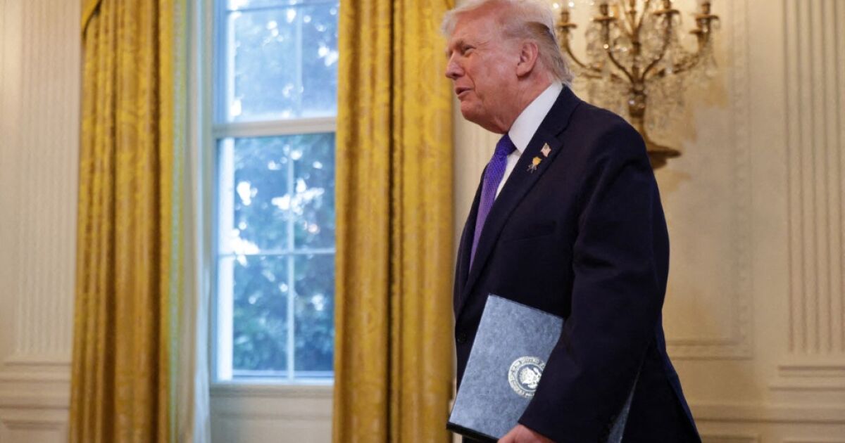 Trump, kredi kartlarında faiz oranlarının yüzde 10 ile sınırlandırılması çağrısında bulundu