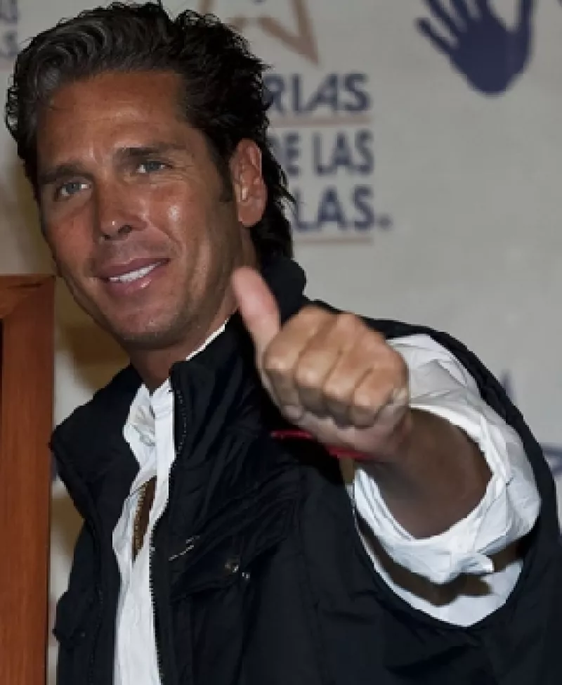 El actor dijo que buscará postularse como presidente municipal de Tulum y trabajar en favor no sólo de la población sino del rescate ecológico.