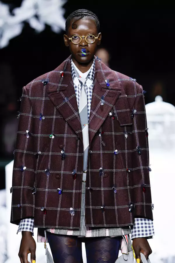 Pasarela Swarovski y Thom Browne para la colección Otoño 2025