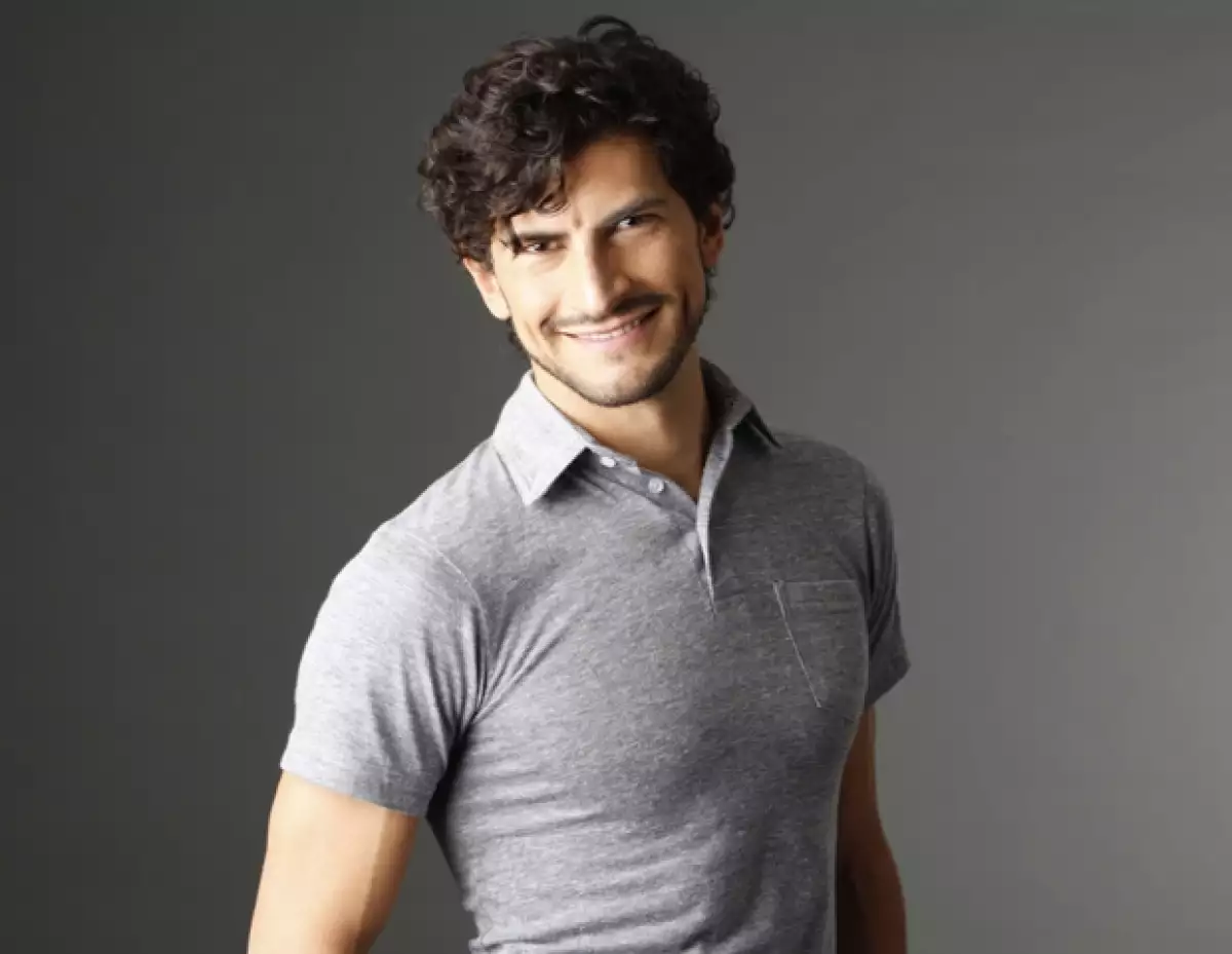 Es maestro certificado por It´s Yoga de San Francisco, afiliada al Yoga Alliance de Estados Unidos.