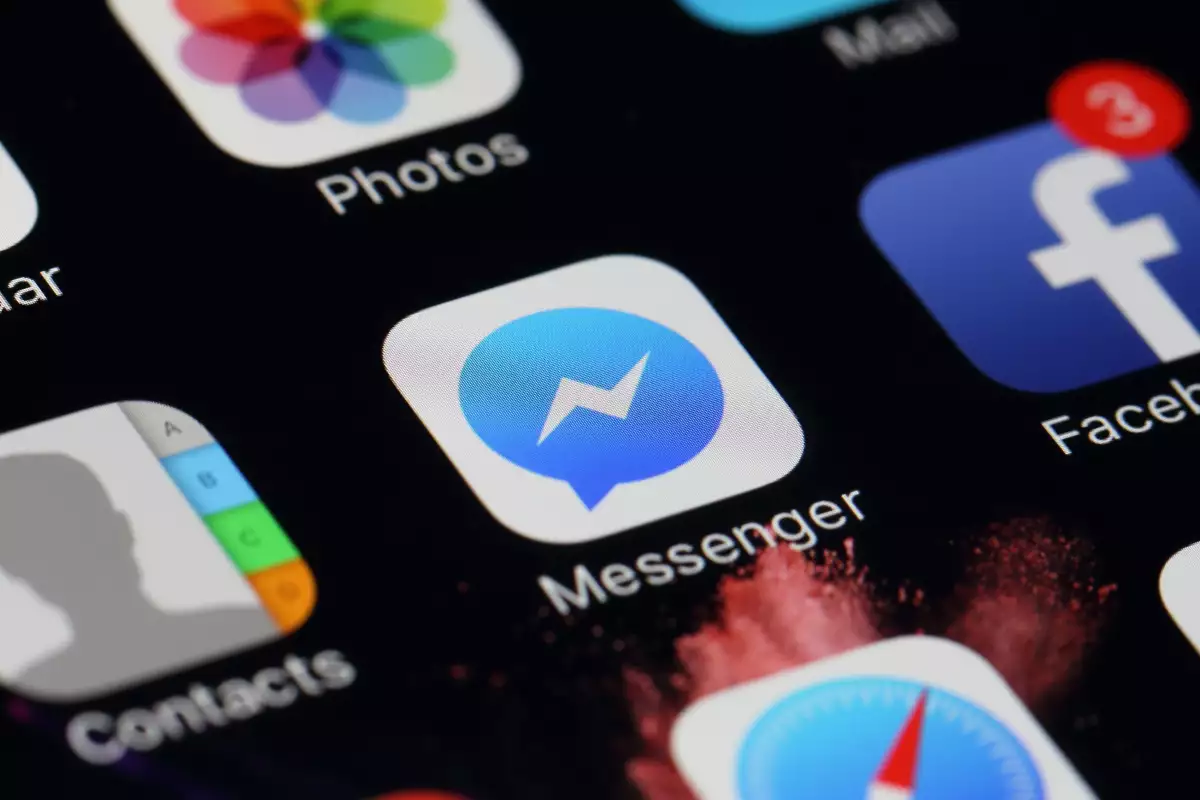 Facebook Messenger logo