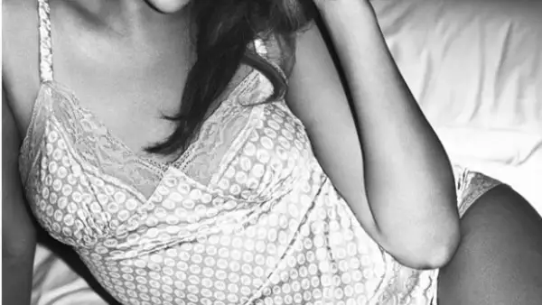 La cantante caribeña posó para la nueva campaña de Armani. Sus fotografías han causado revuelo en todo el mundo.