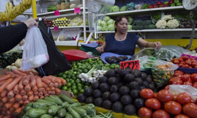 En el periodo subió el precio del jitomate, la carne de res, el pollo y la cebolla. (Foto: Archivo)