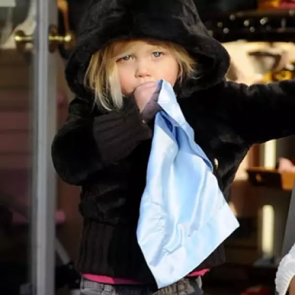 A sus tres años, la hija de Brad y Angelina comenzó su transformación hacia un look más masculino.
