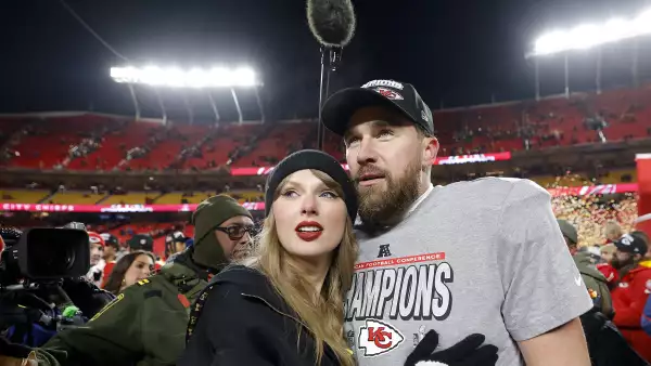 Taylor-Swift-Travis-Kelce