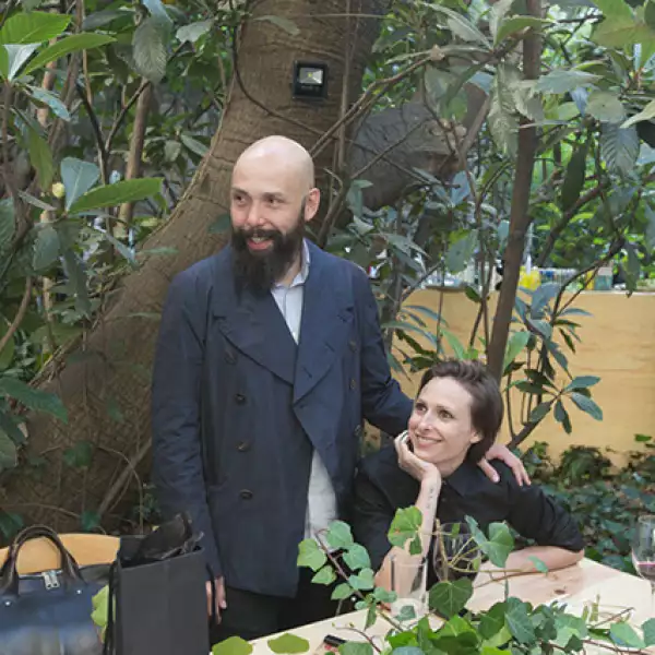 Oliver Castro,Fernanda Roel