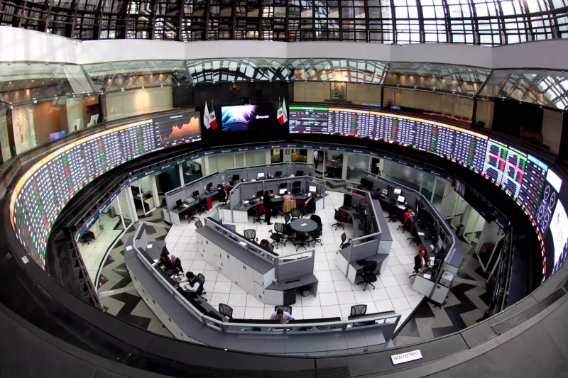 Wall Street abrió operaciones este viernes con un alza, esperando el mensaje que dará más tarde la presidenta de la Fed.