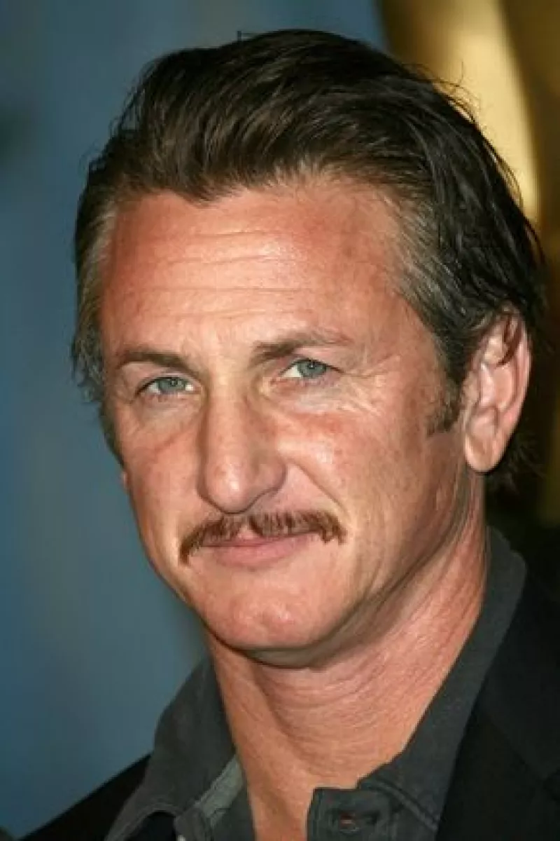 Ha sido nominado cinco veces al Oscar, dos de ellas ha resultado vencedor.