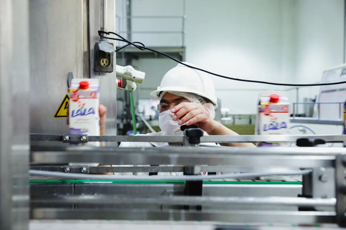 Las acciones de Lala suben 1.29% al inició de operaciones