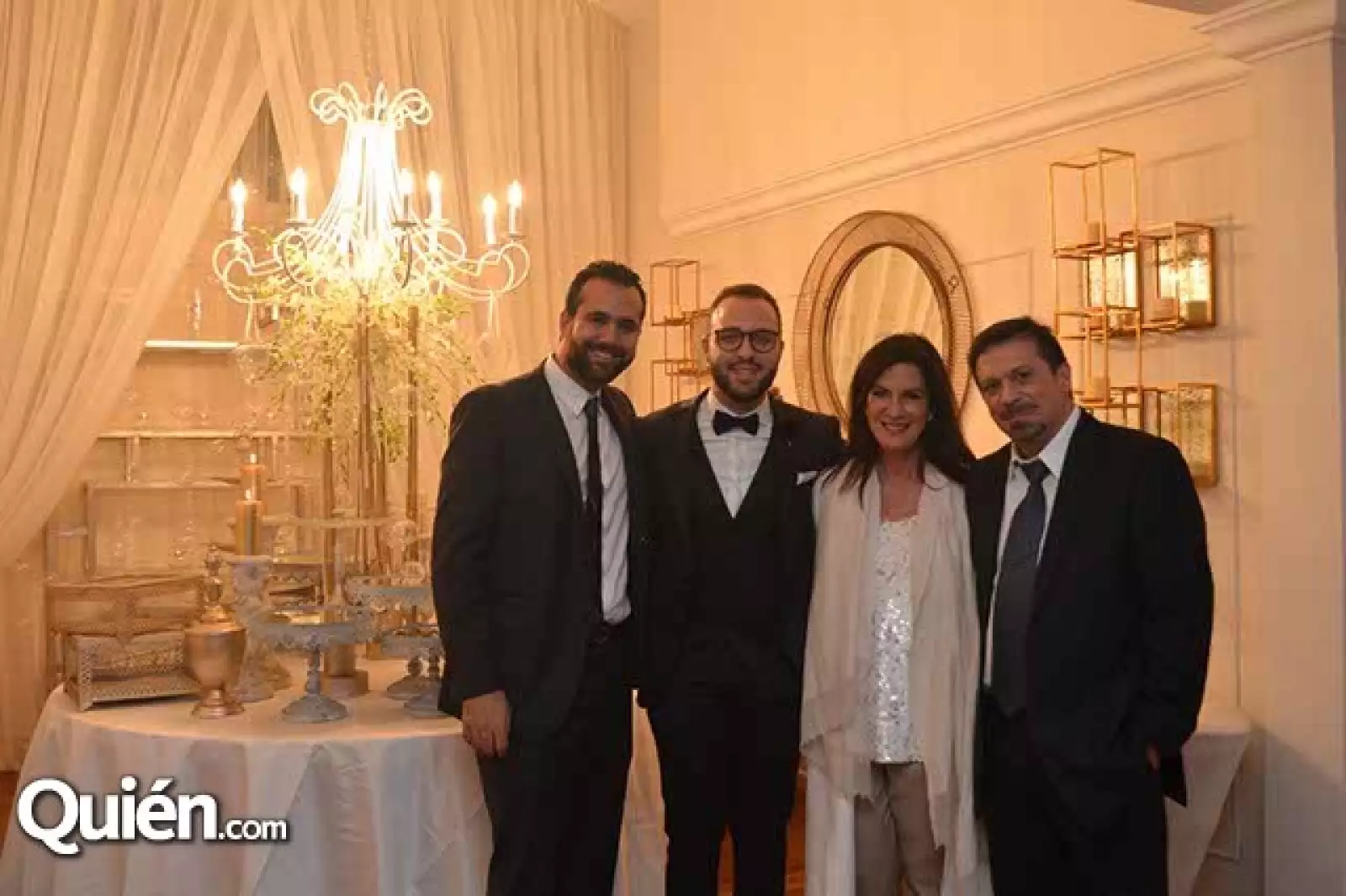 Salomón Saadia,Nissim Mann,Esther Weitzner y Suri Cohen.