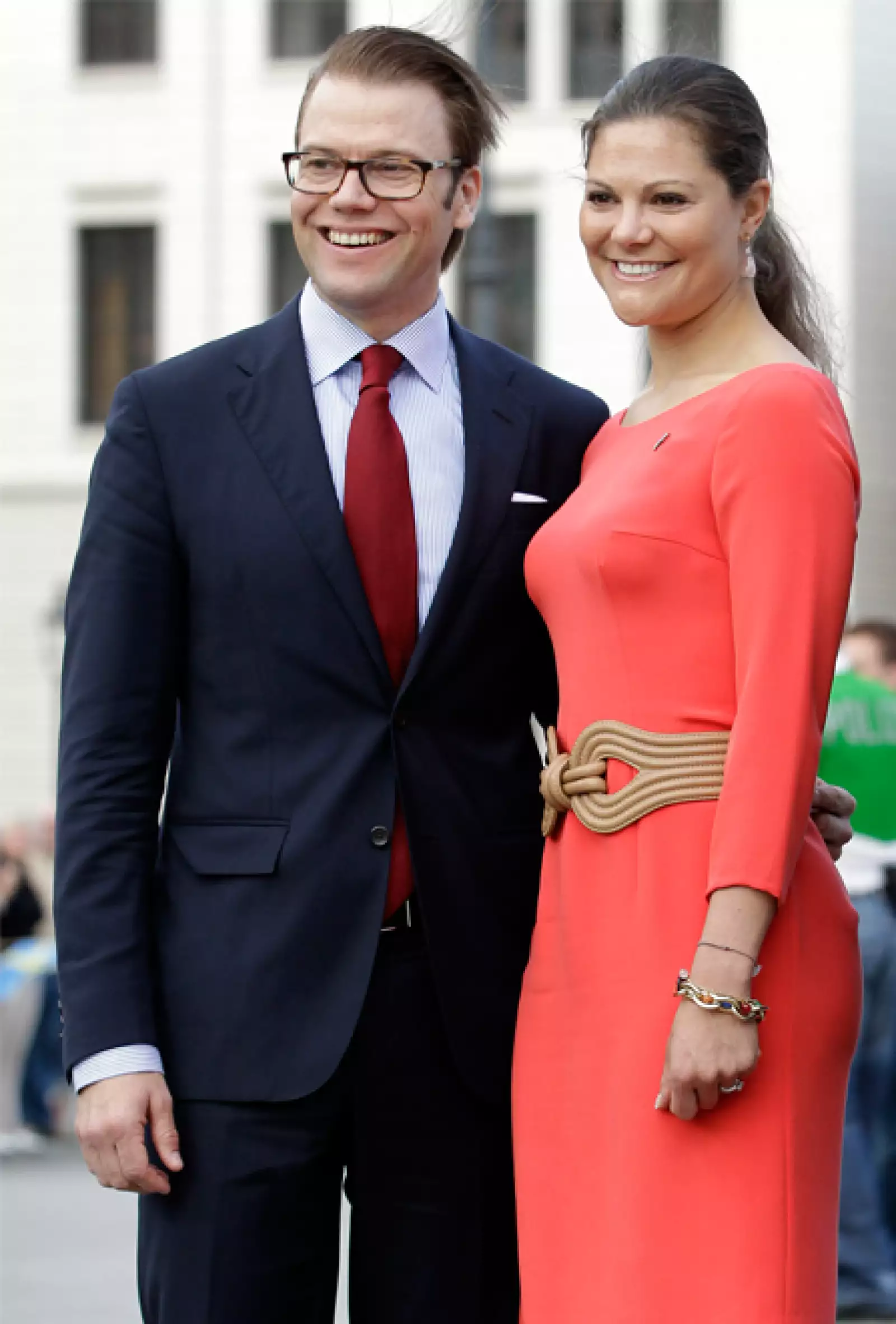 Victoria y Daniel de Suecia lucen muy contentos en su primer año de matirmonio.