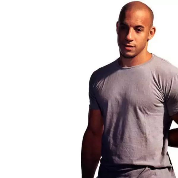 VIN DIESEL. Se ha dado a conocer por sus papeles de acción en películas como `Rápido y furioso´, `xXx´, entre otras. Tiene 43 años y está felizmente casado con Paloma Jiménez.