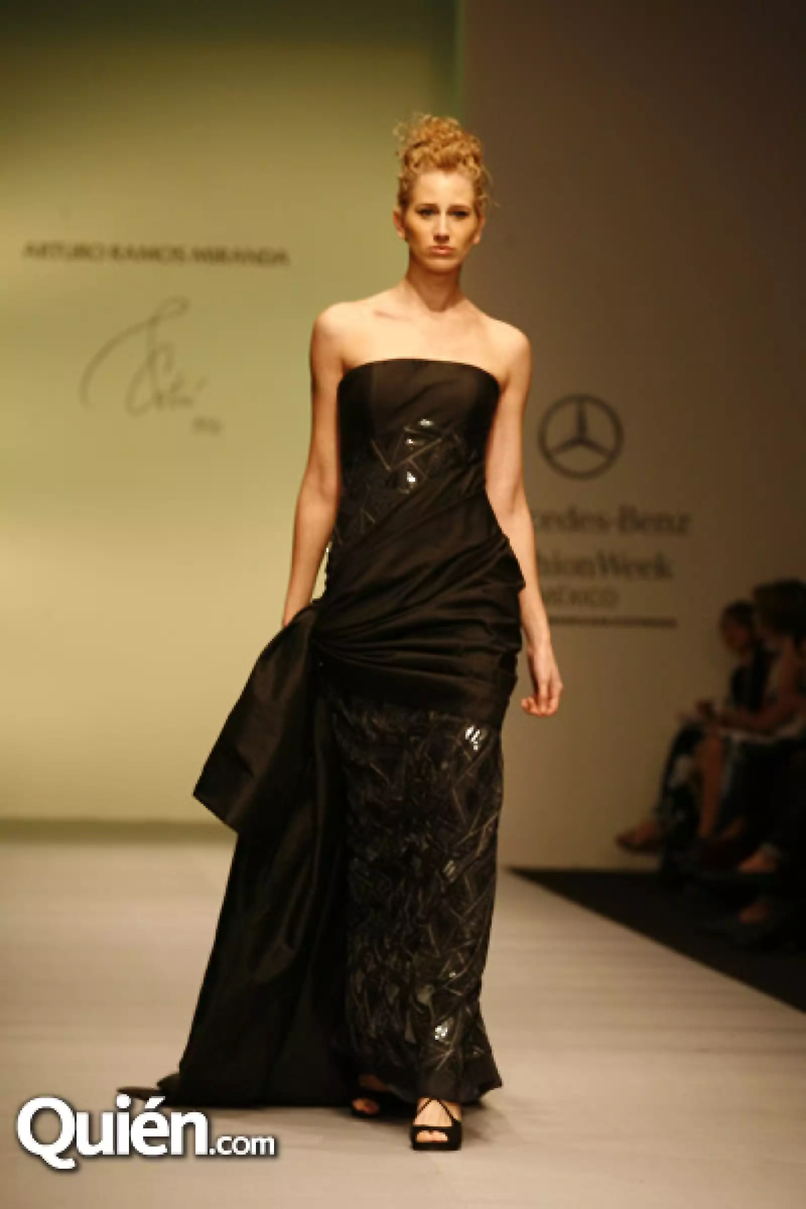 Desfile Arturo Ramos