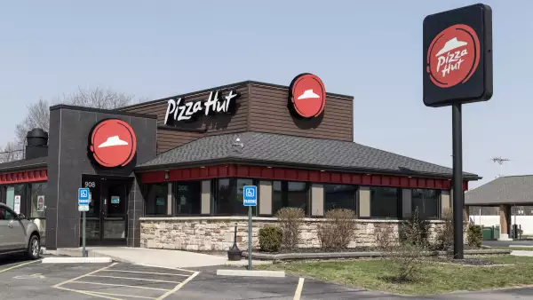 Renovación de Pizza Hut