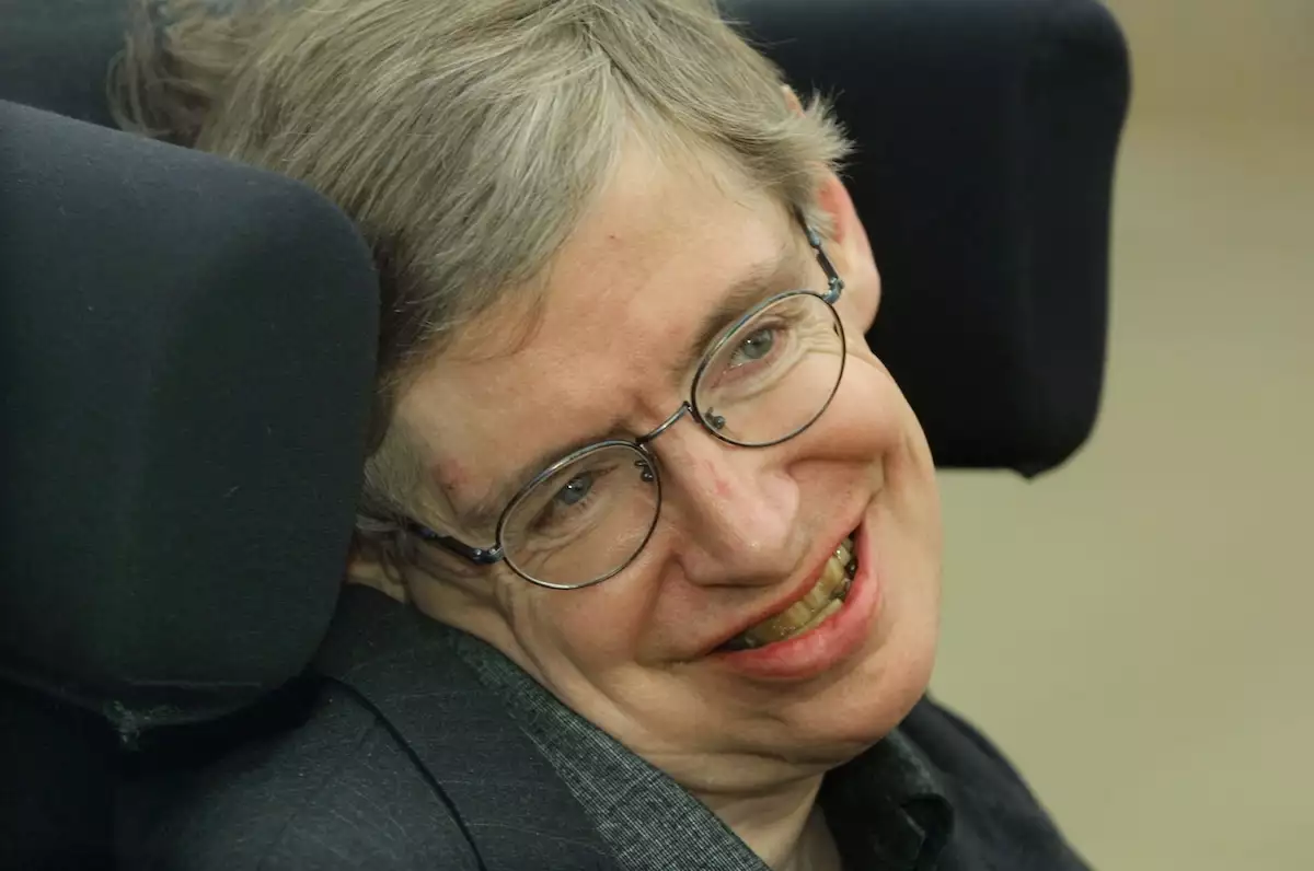 El astrofísico británico Stephen Hawking