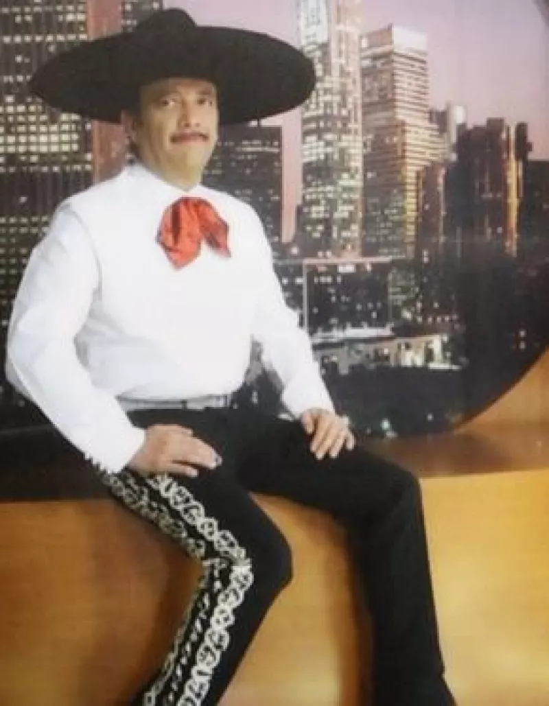 Se dijo que el hijo del ídolo había muerto por problemas de neumonía.