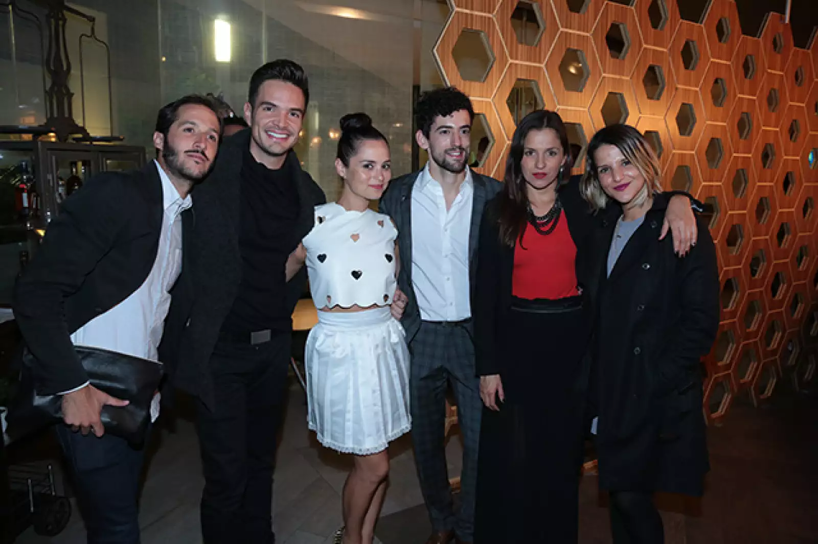 Paul Curuchet,Andrés Zuno,Damayanti Quintanar,Luis Gerardo Méndez,Jimena Guerra,Paola Giordano