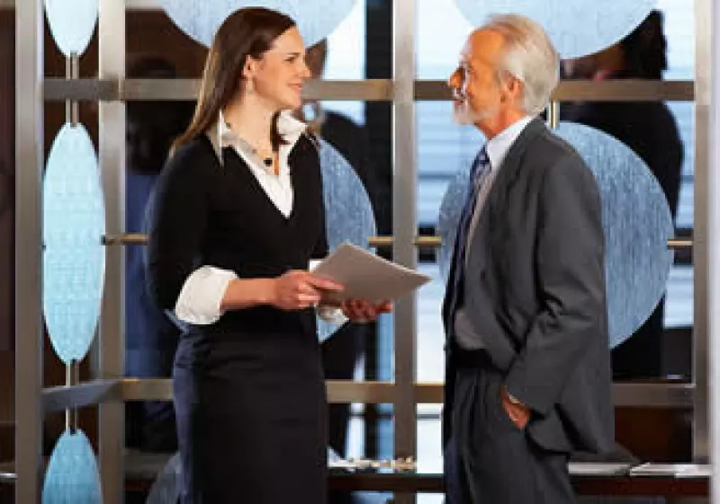 Procura mostrarle a tu jefe lo que puedes aportar a la empresa si te mueven a un puesto superior. (Foto: Jupiter Images)