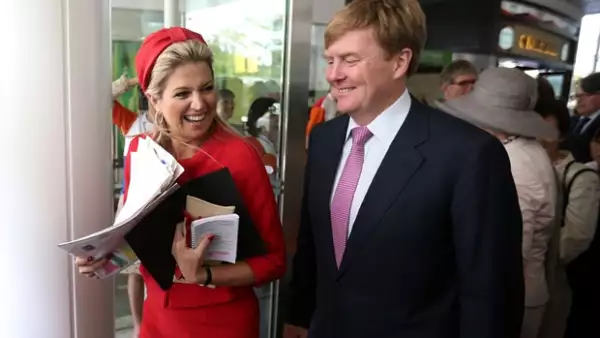 La Reina de Holanda, quien mañana cumple 43 años, no es una mujer común y corriente. A pesar de no ser de `sangre azul´ se ha preparado y ha sabido imprimir su estilo en la monarquía holandesa.