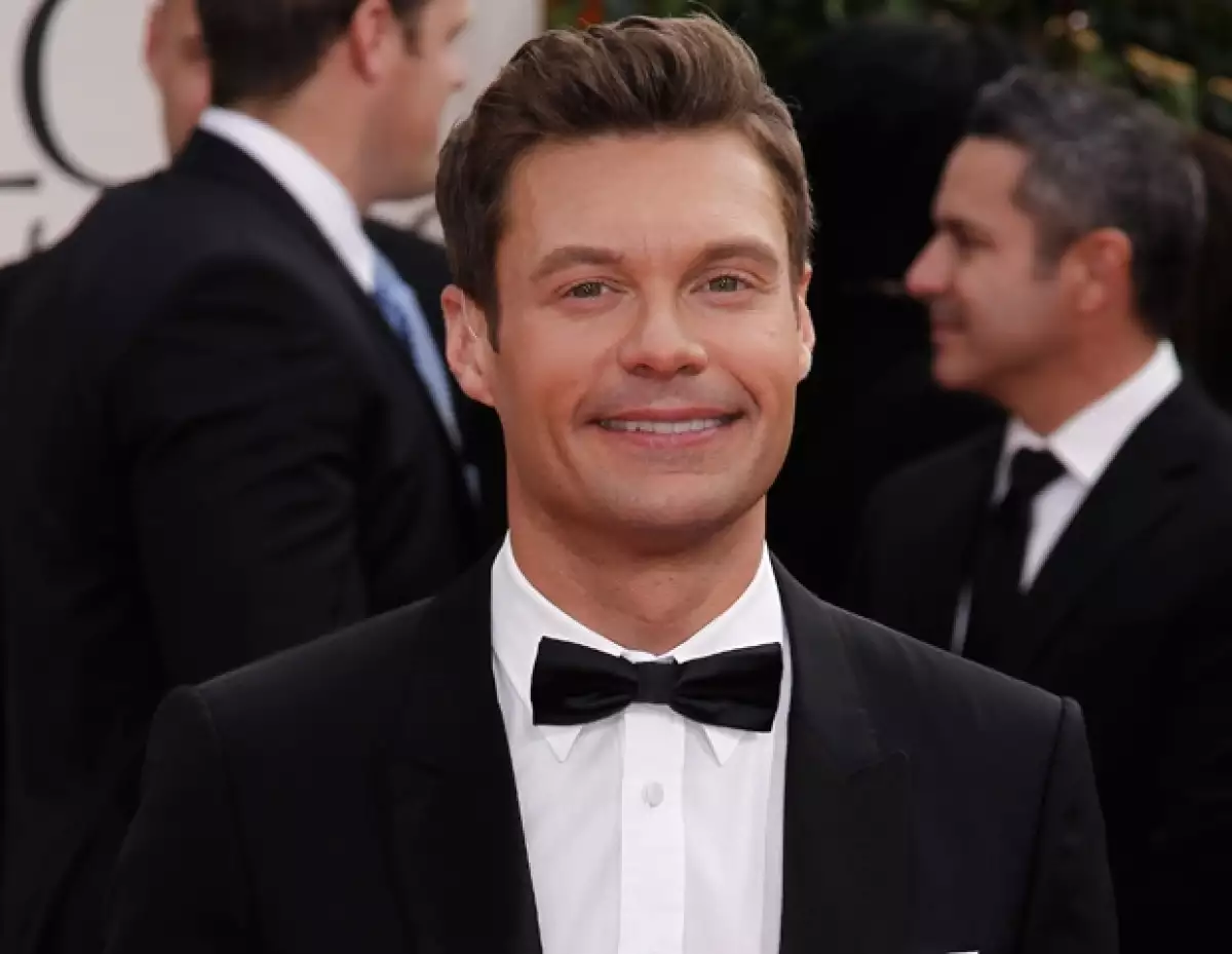 El canal tendrá una programación especial y segmentos conducidos por Ryan Seacrest; habrá invitados de series como `Los Expedientes Secretos X´.