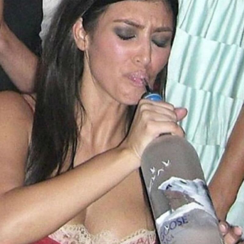 Miley Cyrus seguro caerá de la gracia de Kim después de que la cantante publicara esta foto.
