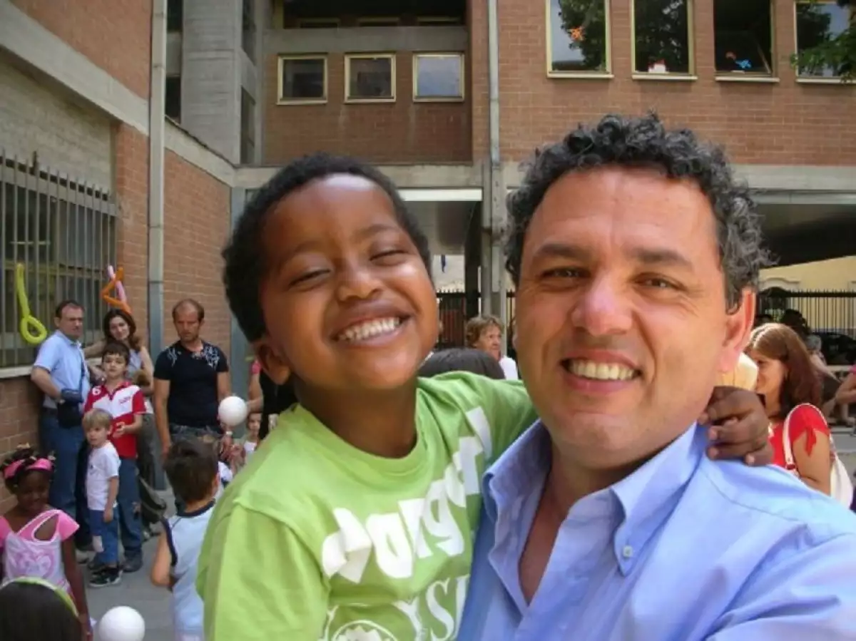 Leonardo Fabbretti y su hijo Dama meses antes de que el cáncer en los huesos provocara la muerte del menor.