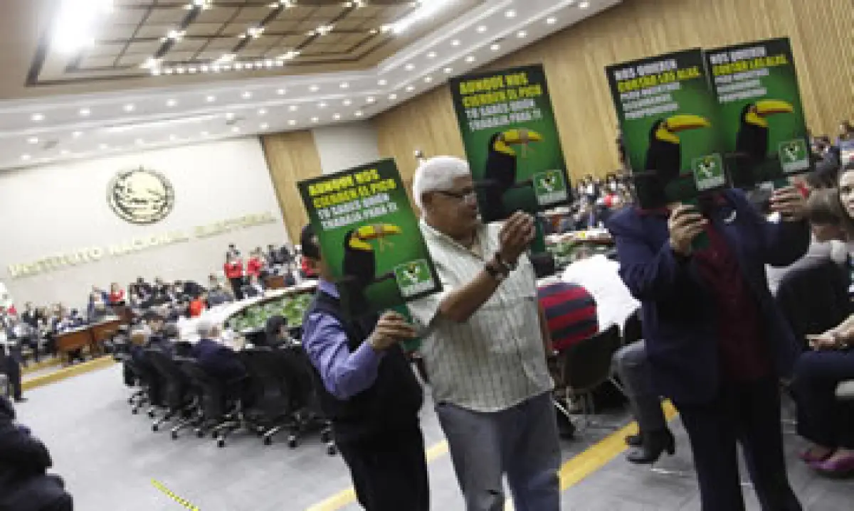 La Sala Especializada propuso sancionar en total a 44 personas morales que participaron en la difusión de estos spots. (Foto: Cuartoscuro )
