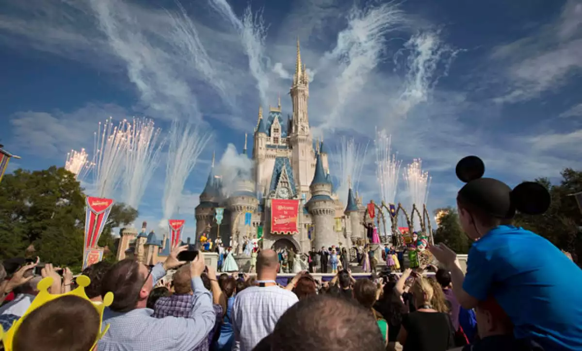 Los ingresos de Disney aumentaron 10%, a 10,600 mdd de enero a marzo. (Foto: Reuters)