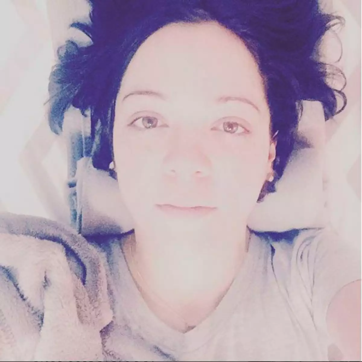 Segpun reportó en Instagram, la cantante sufrió un choque del que por fortuna se recupera sin consecuencias mayores.