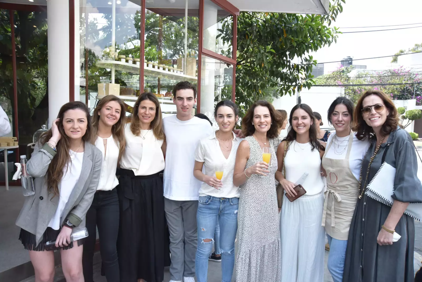 INAUGURACION CROSSANTS AND MIMOSAS 