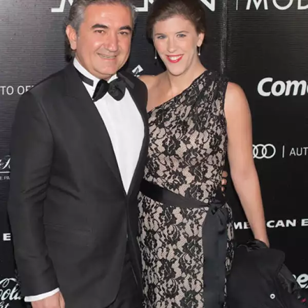 Carlos Ruíz Velasco,Fernanda Arrollo