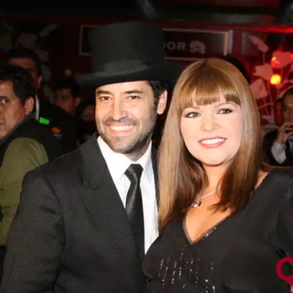 Felipe Fernández, Itatí Cantoral