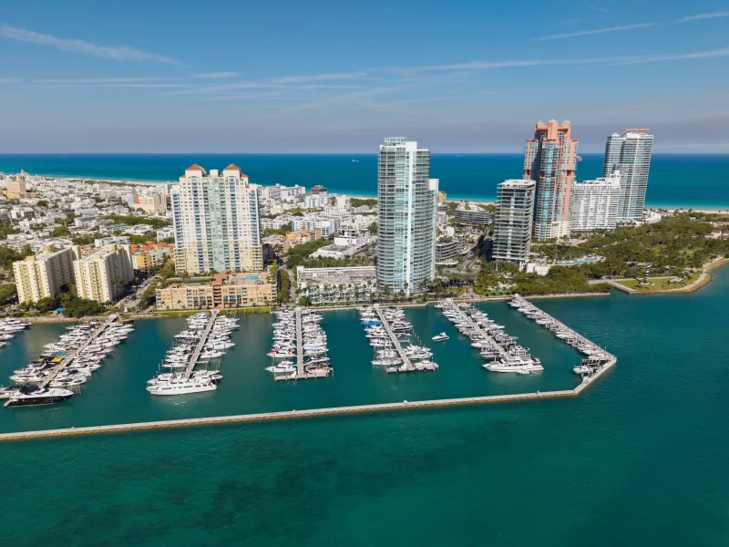 Latinos son quienes más compran departamentos en Miami para 'huir' de gobiernos de izquierda