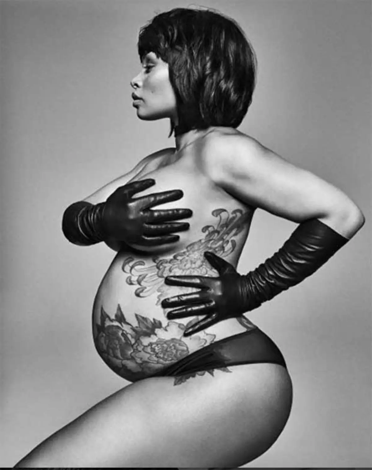 Esta es una de las fotografías que Blac hizo para la revista.