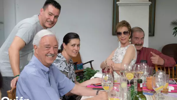 El ex presidente nos recibió en su rancho, durante la celebración del cumpleaños de su esposa, donde nos platicó sobre la relación que tienen y los tuits que escribió sobre ella este fin de semana.