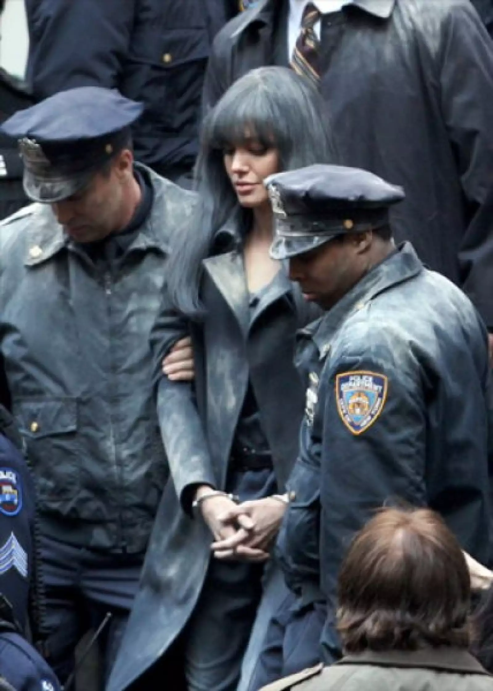 Angelina Jolie en el set de la pelicula Salt en Nueva Cork.