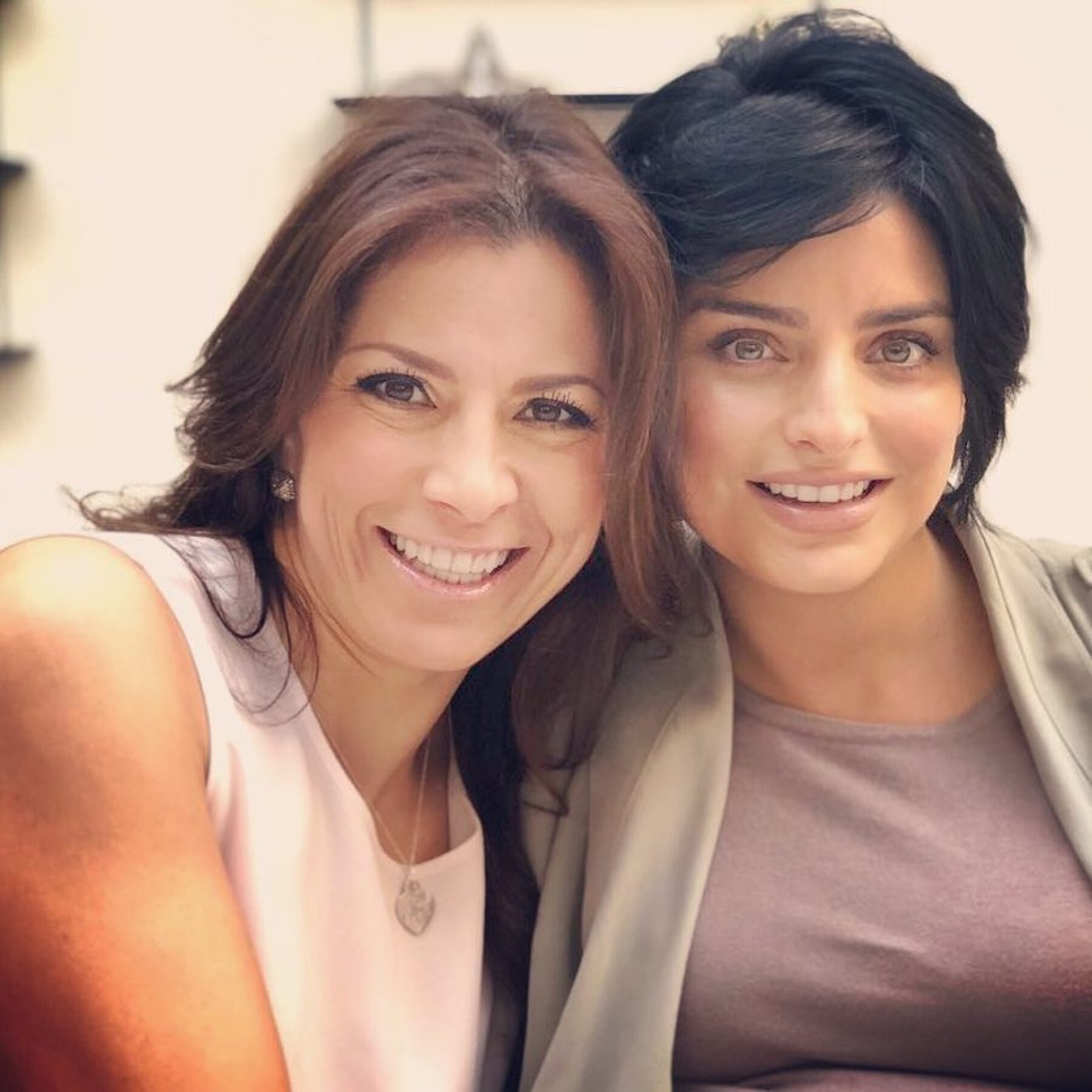 Aislinn Derbez hace llorar a Alessandra Rosaldo con sincera confesión