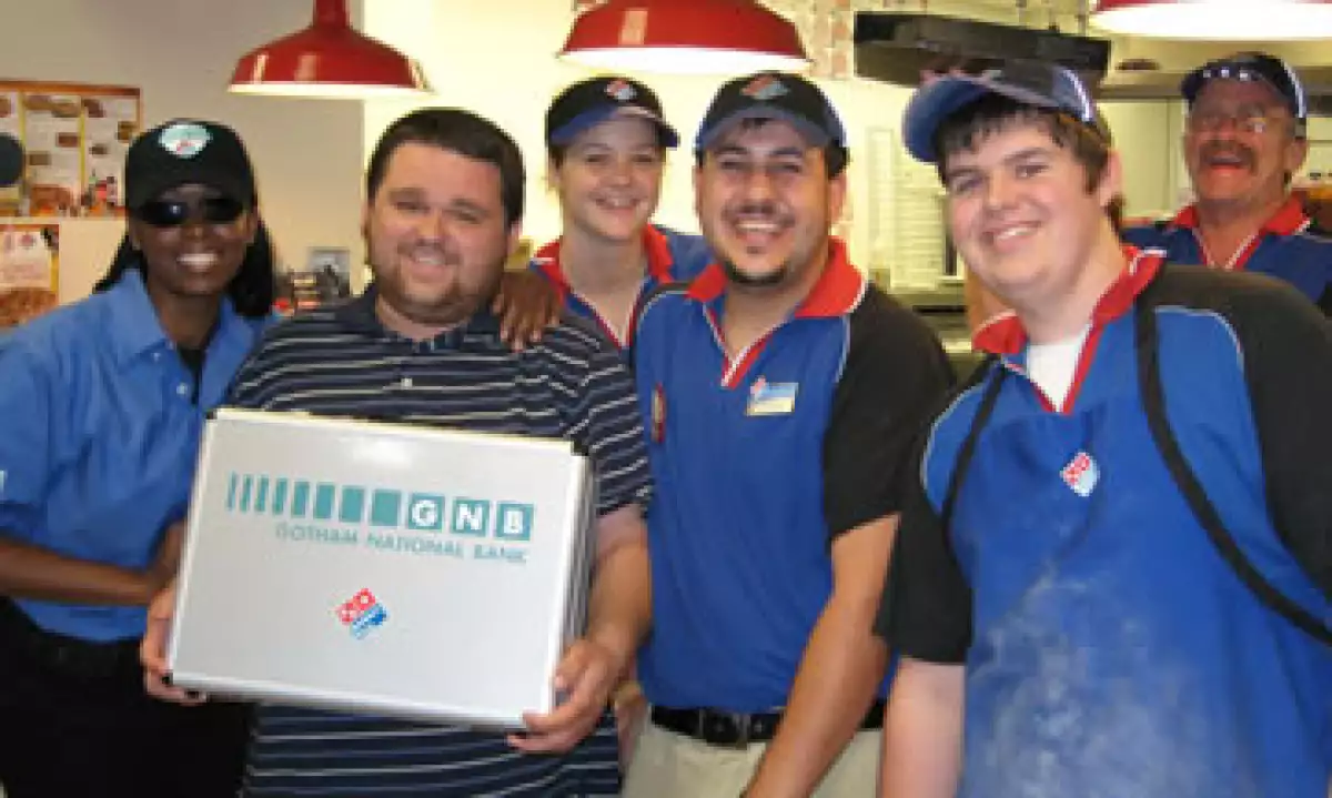 Alsea opera las cadenas Domino’s Pizza, Starbucks y Burger King, entre otras. (Foto: AP)