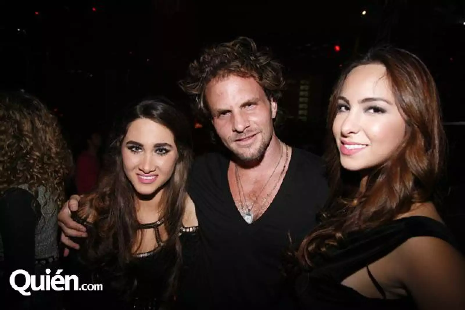 Gina Gaspar,Roger Romero,Carolina Haro