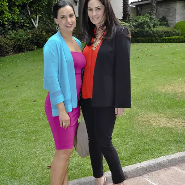 Ana María Teviño y Marcela Villares