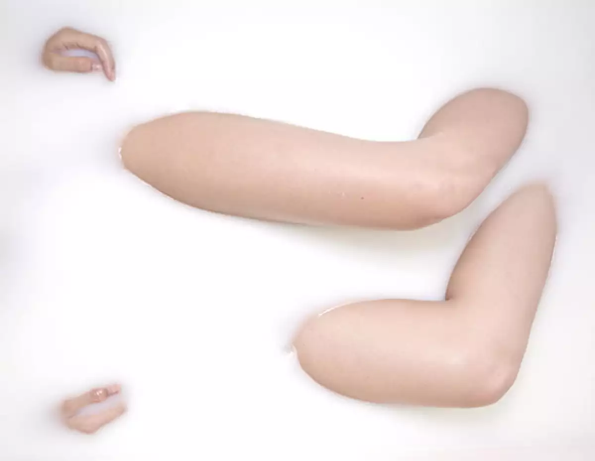 Cleopatra se tomaba largos baños de leche.