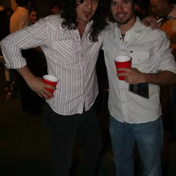 Fiesta de Fernando Lebrija por sus 2 diosas de plata
